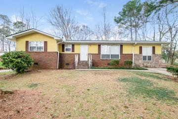 103 Alaska Dr Bessemer, AL 35023